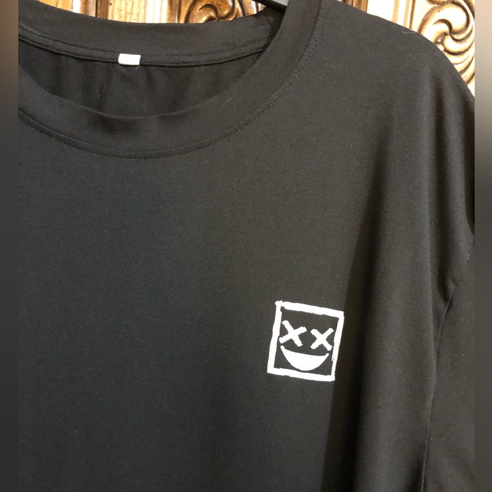 X X Smile face 😵 Unisex Tee -Shirt